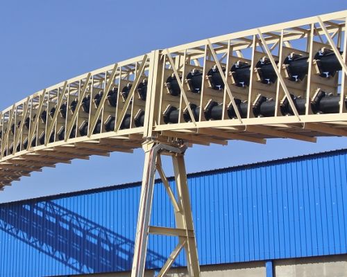 Ommaviy materiallar uchun quvur bantli konveyer